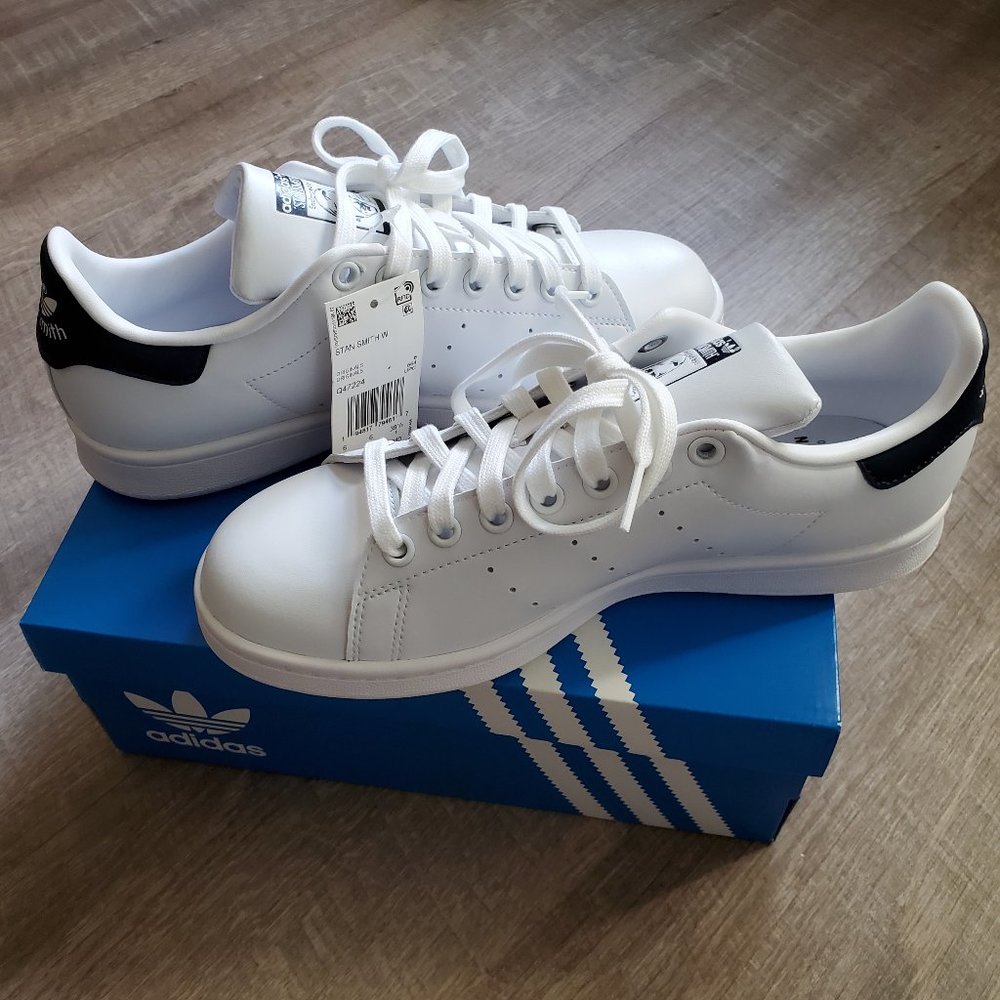 adidas Stan Smith Shoes White Navy Size 7.5 *NWT*
